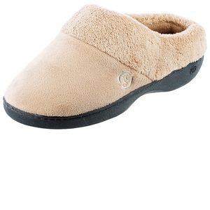 Isotoner terry slipper with memory foam sz 7.5-8